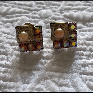 Vintage pearl square earrings